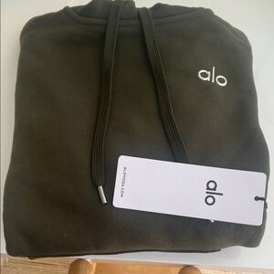 New With Tags - ALO Yoga Olive Green Hoodie